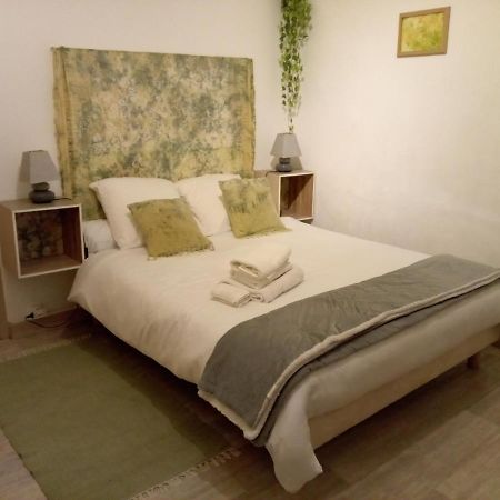 55Magenta Apartment Поатие Екстериор снимка